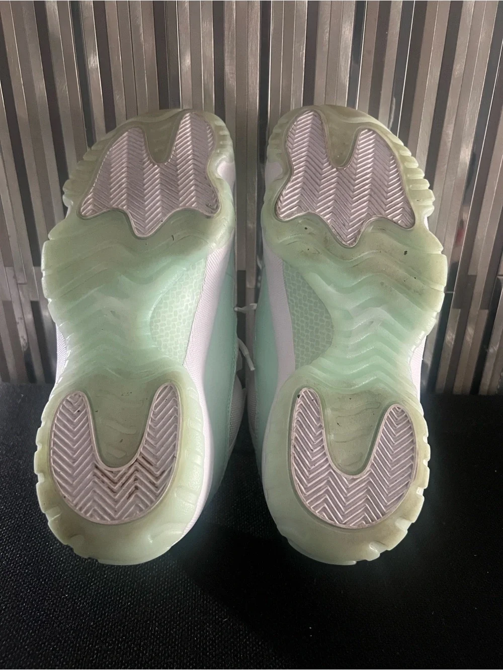 AIR JORDAN White and Mint Low-Top Women's Sneakers W9.5/M8 NO BOX!